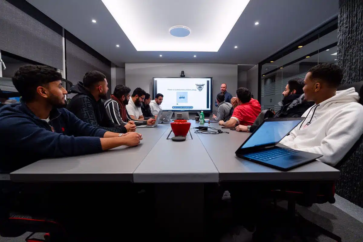 Klasserom med elever under vekterutdanning